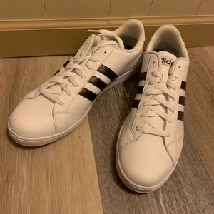 Men’s Adidas Baseline low tops